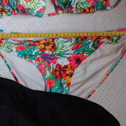 Super bikini like new, colorful, size L