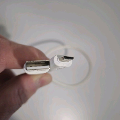 Various cables like new for consoles and TVs