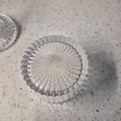 Set of 2 glass decorative jars with lid, like new