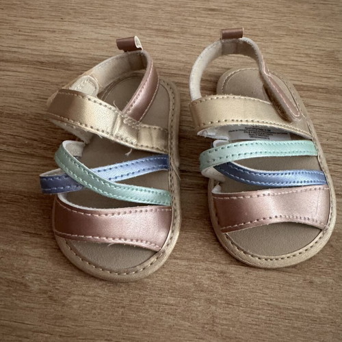Baby sandals for 0-3 months like new