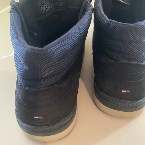 Tommy Hilfiger suede navy blue ankle boots size 43 like new