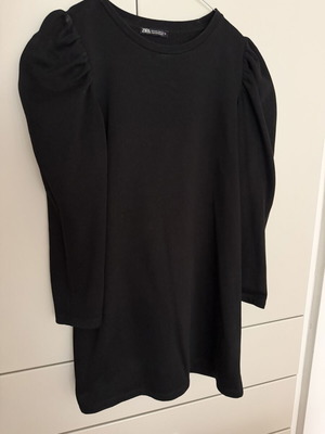 Zara winter mini dress size M used, black