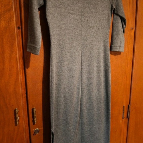 Elastic fitted long dress gray like new