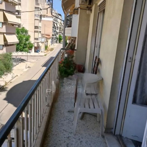 Κτίριο 340 τμ στα Ταμπούρια Πειραιά με αυλή, κατάστημα και 4 υπνοδωμάτια