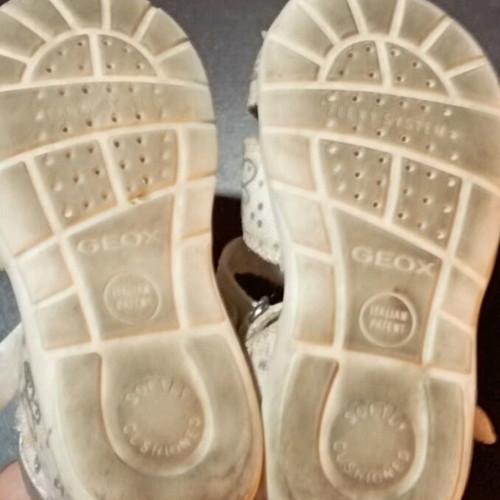 Children's shoes used, 2 pairs size 21 Mayoral and Geox