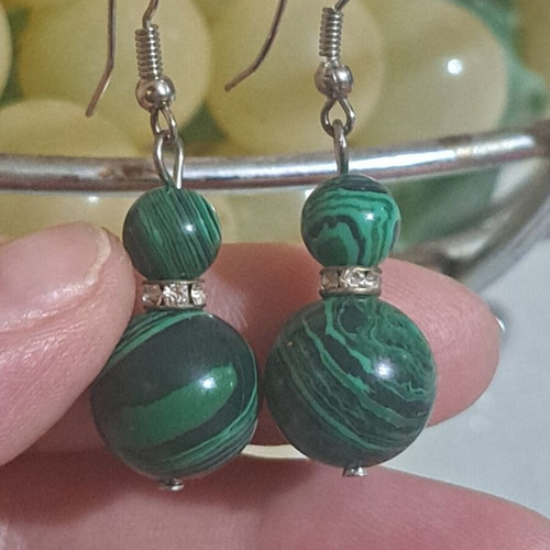 Modern earrings with green beads and silver metallic elements new
