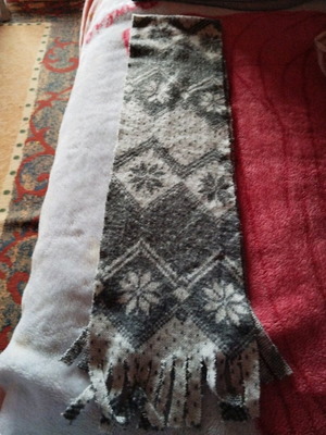 Scarf like new, gray