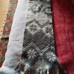Scarf like new, gray