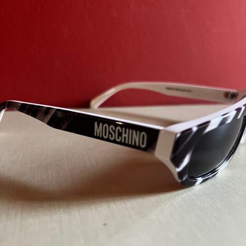 Moschino γυαλιά ηλίου like new, unisex, ορθογώνια, άσπρο και μαύρο