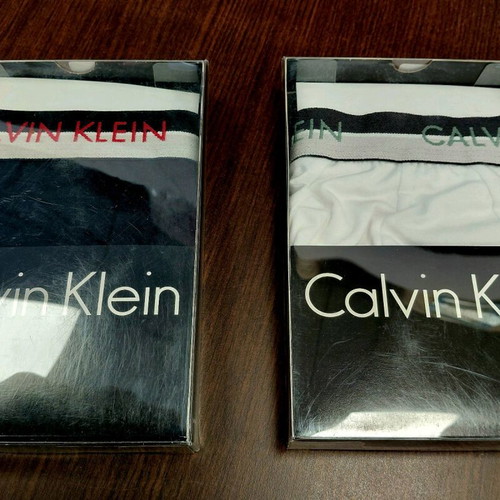 Calvin Klein men's briefs size S new, pack of 2, black and white