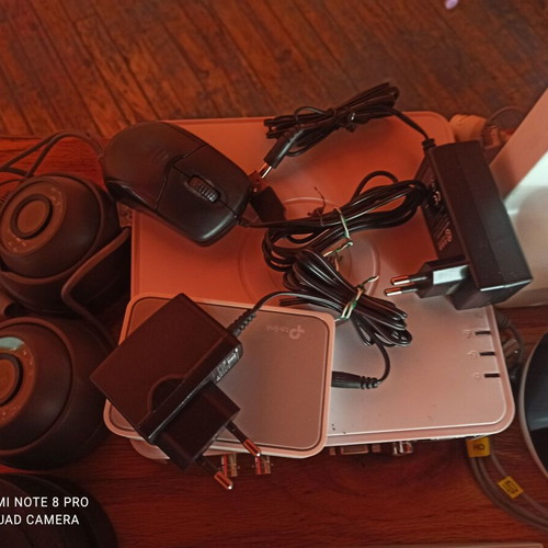 HikVision camera and DVR set like new