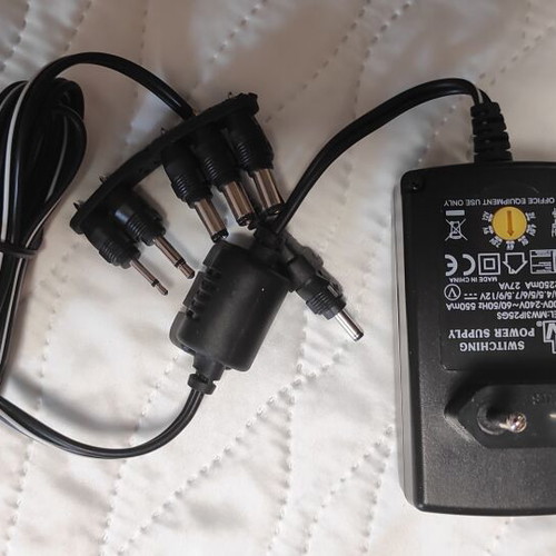 Kemot Regulated Adaptor URZ1186 AC/DC 500mA new