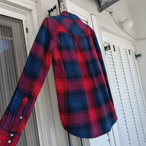 Lee red and blue checked shirt, small