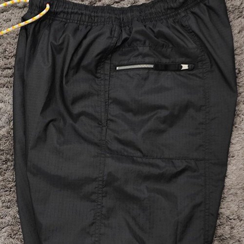 Jordan black sweatpants used, size medium, mesh lining