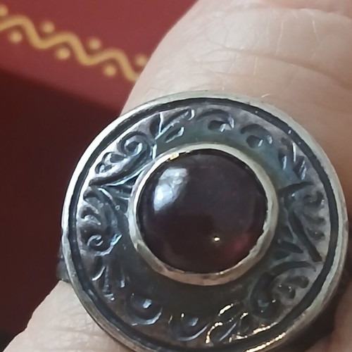 Large solid 950 silver ring with Granada cabochon, 16 mm