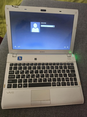 Sony Vaio VPCYB3V1E laptop used, 11.6-inch HD, AMD Dual-Core