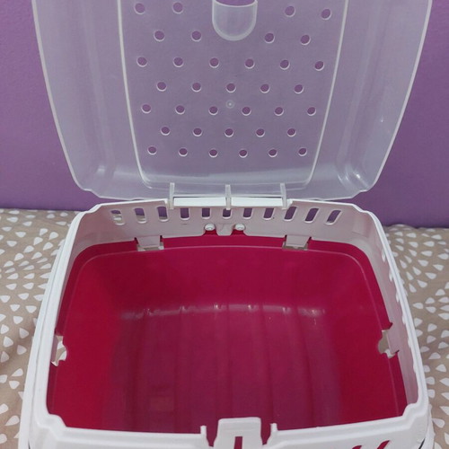 Small animal carrier like new for hamsters, rabbits, guinea pigs