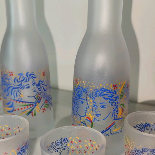 Set of 2 carafes and 6 shot glasses decorated with Giorgos Stathopoulos art