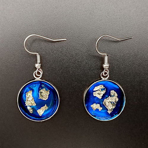 "Aegean Depths" blue and silver earrings with enamel and aluminum foil, Apefthon