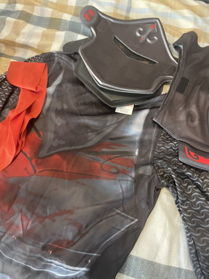 Fortnite Black Night costume used, size 11-12 years authentic