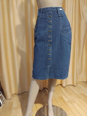Vintage skirt made of thin denim fabric 80s new size 48