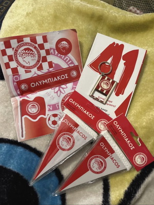 Olympiacos set like new with flags, keychain, stickers and poster