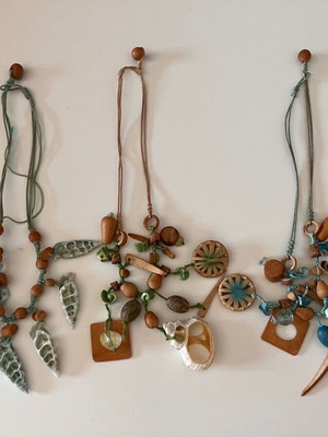 Handmade necklaces like new from shells and wooden items, set of 3