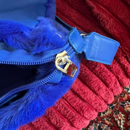 Alex Max blue faux fur shoulder bag new with gold chain
