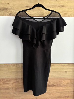 Φόρεμα bodycon μαύρο με βολάν και διαφάνεια σαν καινούργιο, μέγεθος S
