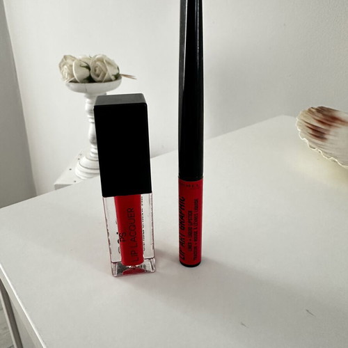 Rimmel London Lip Art Graphic and Lip Gloss Lipstick 610 like new