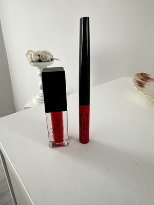 Rimmel London Lip Art Graphic και υγρό κραγιόν με γκλος εφέ 610 σαν καινούργιο