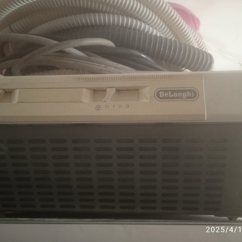 Delonghi extractor hood used in good condition