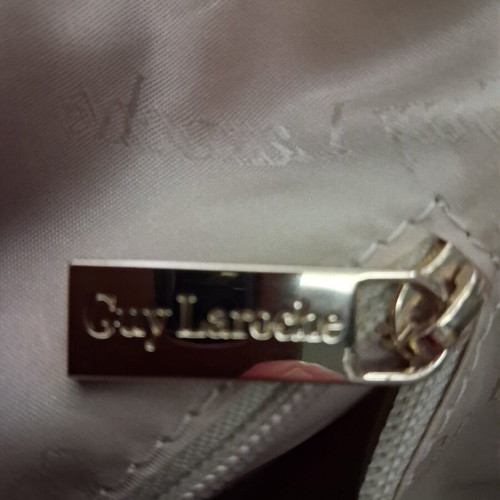 Guy Laroche leather clutch bag like new, pink crossbody