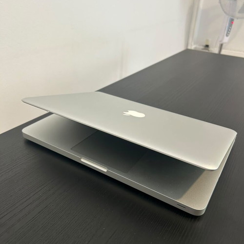 Macbook Pro 13inch 2010 like new