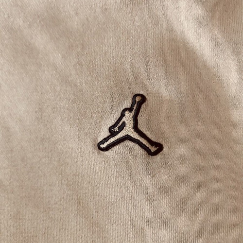 Jordan sweatshirt size L cream like new