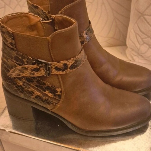 La Bottine Souriante brown ankle boots like new, size 38