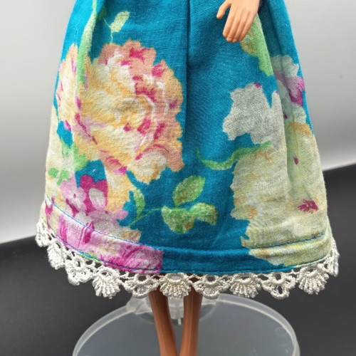 Vintage doll dress like new, cotton and lace details