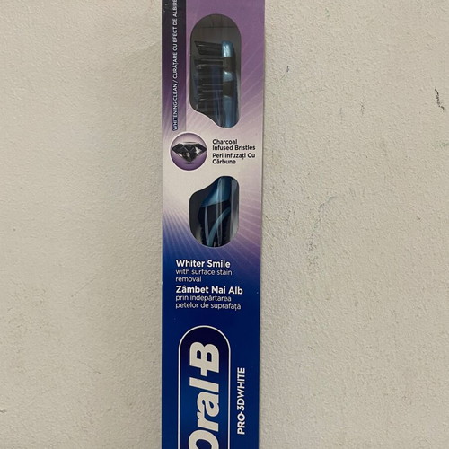 Oral-B Pro 3D White Charcoal Medium Toothbrush new