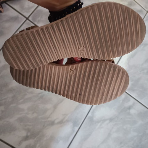 Ricco leather flatform sandals size 36 like new beige gold