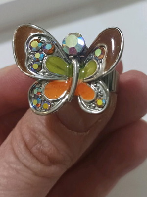 Butterfly ring adjustable like new