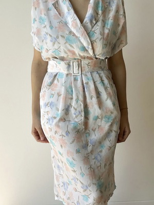 Vintage φόρεμα floral άσπρο σαν καινούργιο, μέγεθος Small