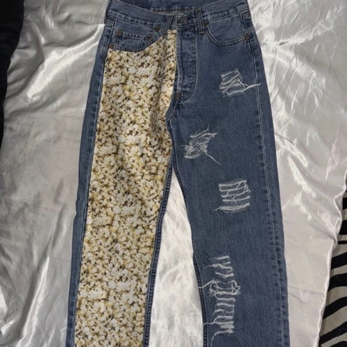 Levi’s vintage limited edition jeans with popcorn design like new