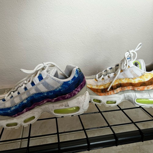 Nike Air Max 95 DJ4594-100 kids athletic shoes used, multicolor, size 35.5