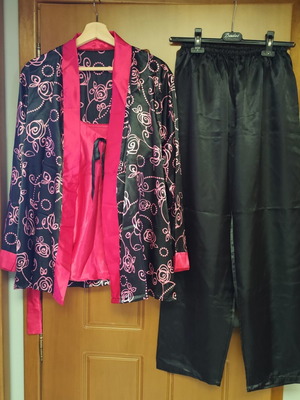Baby doll set satin with rhinestones and adjustable straps, like new, 3 pieces