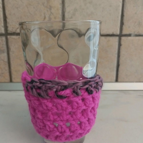 Knitted hot drink protector new
