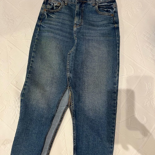 Stradivarius high-waisted denim skirt with slit like new, blue