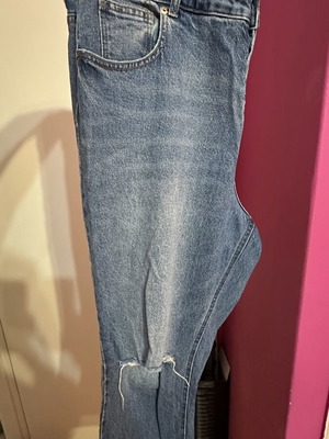 H&M Ripped High Waisted Jeans like new, size 5XL, blue