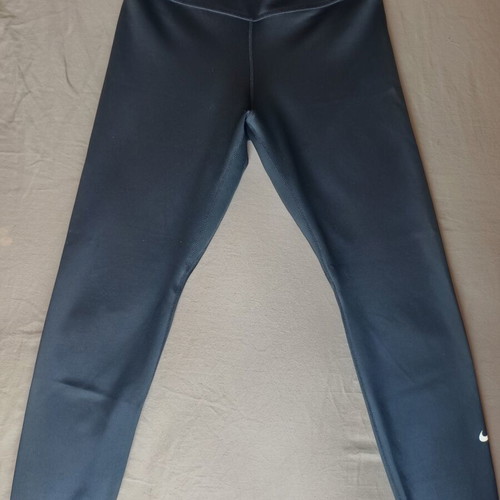 Nike One Dri-FIT 7/8 Crop Training Tights size S like new, black