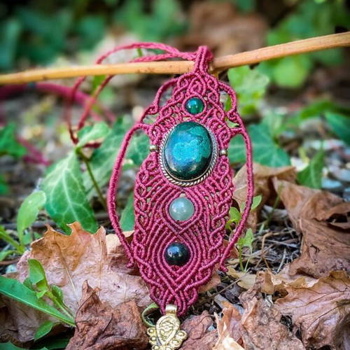 Macrame necklace with malachite and semi-precious stones new