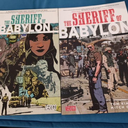 Vertigo comics pack of 2 in English like new
